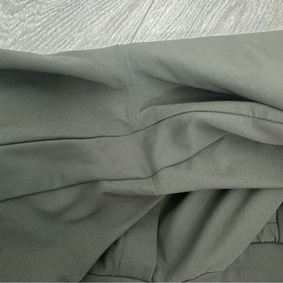 NWOT ATHLETA Headlands Hybrid Trek Jogger Size 2P - Picture 11 of 12